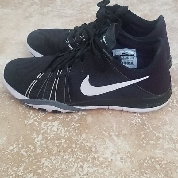 Nike Free Sneakers - Picture 4 of 5